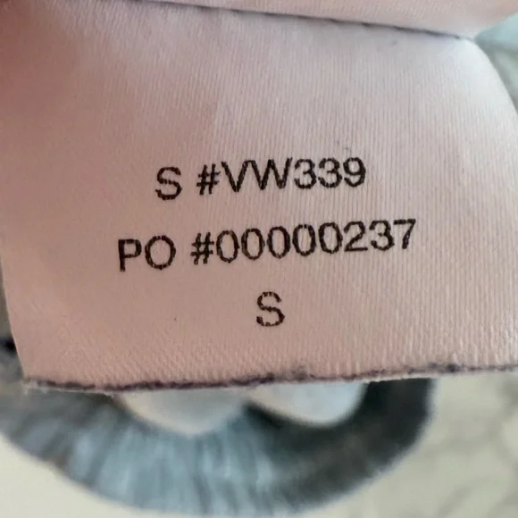 Vuori Halo Performance Short - Pale Grey Heather - Size Small - Picture 4 of 4